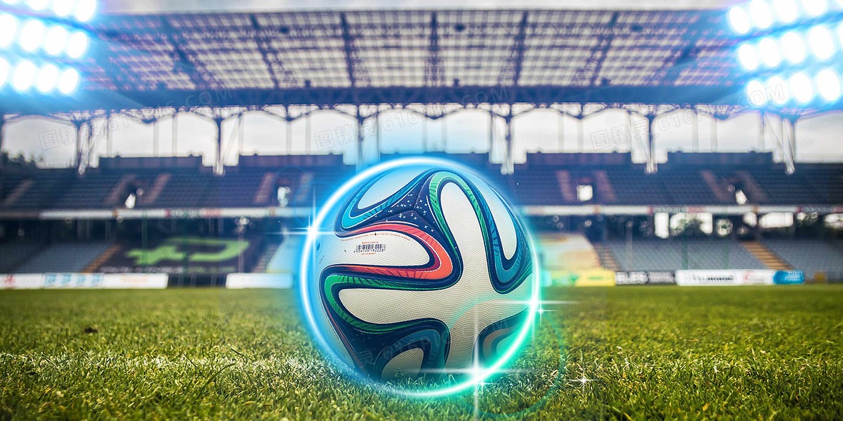 记者：西海岸外援戴维森返回巴西接受鼻梁手术，恢复期3个月